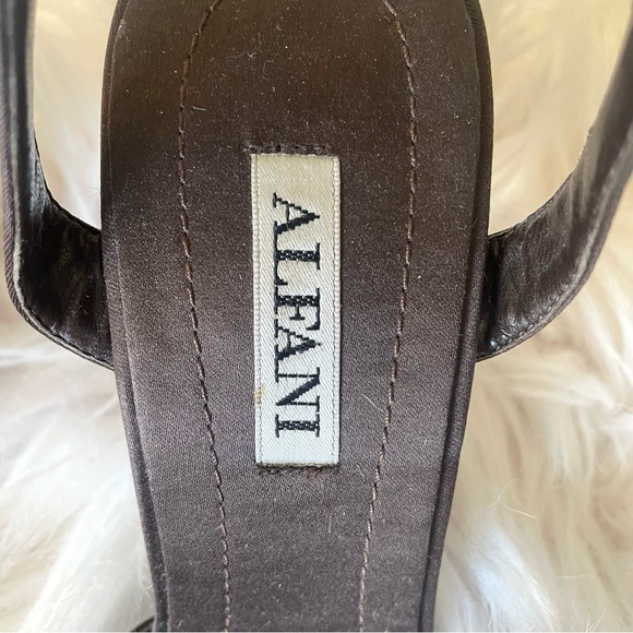 Alfani brown satin strappy heels w/ rhinestones Women’s Size 5.5 - Picture 3 of 12